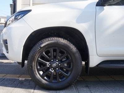 TOYOTA LAND CRUISER PRADO - 9