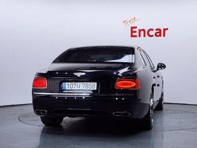 BENTLEY FLYING SPUR - 4