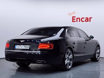 BENTLEY FLYING SPUR - 3