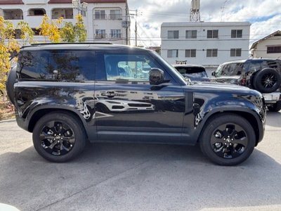 LAND ROVER DEFENDER - 9