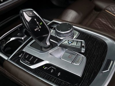 BMW 7 SERIES - 9
