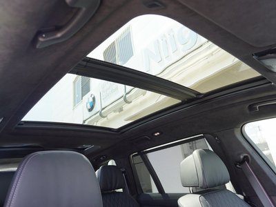 2025 BMW X7 — миниатюра 22