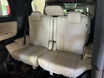 صورة 10 لـ 2025 Toyota ALPHARD