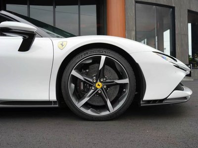 صورة 10 لـ 2024 Ferrari SF90 SPIDER