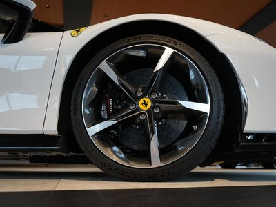 صورة 7 لـ 2024 Ferrari SF90 SPIDER