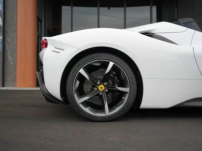 2024 Ferrari SF90 SPIDER thumbnail 11