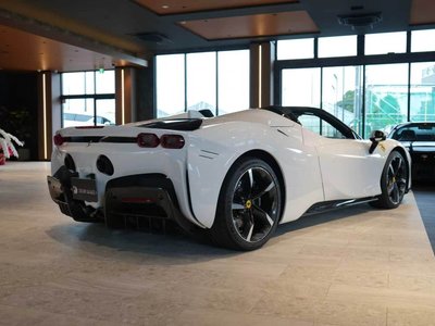 صورة 4 لـ 2024 Ferrari SF90 SPIDER