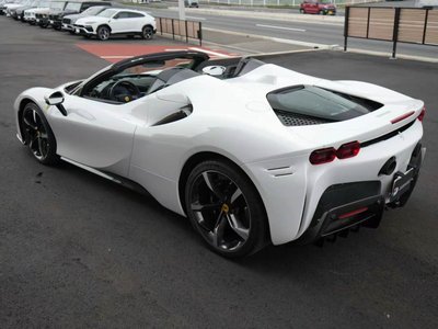 صورة 8 لـ 2024 Ferrari SF90 SPIDER