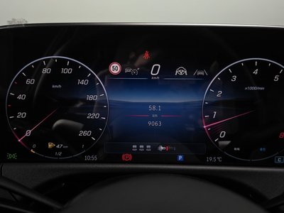 MERCEDES-BENZ E-CLASS - 8