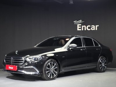 MERCEDES-BENZ E-CLASS - 1
