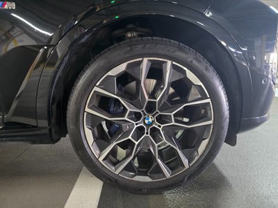 2023 BMW X7 photo 10
