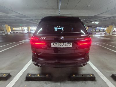 2023 BMW X7 photo 7