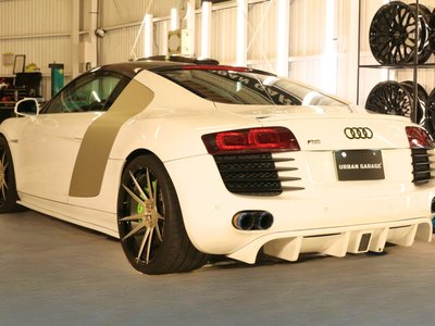 AUDI R8 - 8