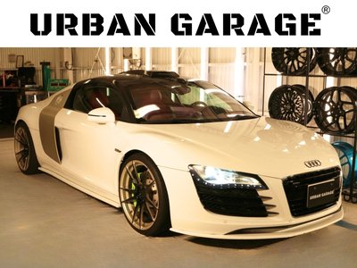 AUDI R8 - 1