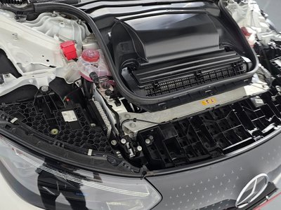 MERCEDES-BENZ EQE - 7