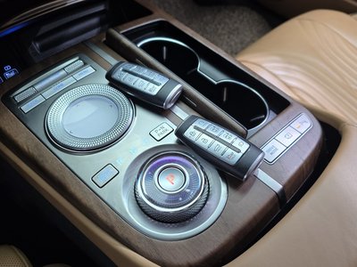 GENESIS G80 (RG3) - 9