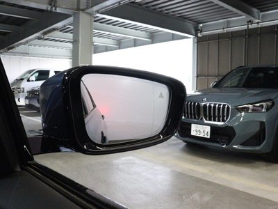 2025 BMW 3 SERIES photo 8