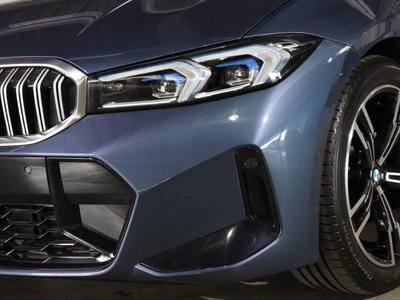 2025 BMW 3 SERIES photo 4