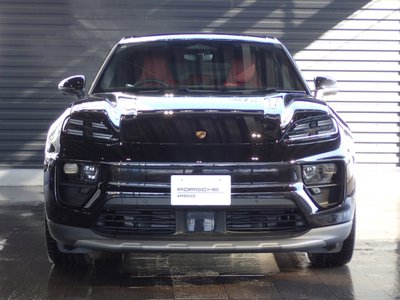 PORSCHE MACAN - 2