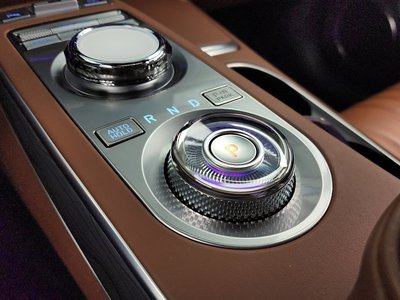 2023 Genesis GV70 photo 9