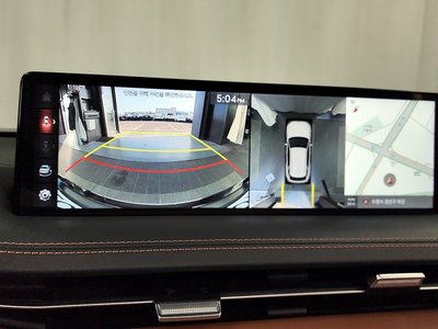 2023 Genesis GV70 — миниатюра 15