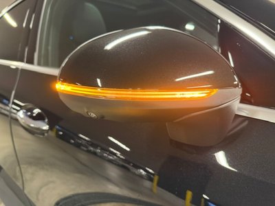 2025 Mercedes-BENZ GLC — миниатюра 24