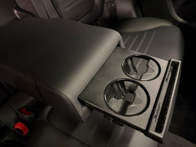 2025 Mercedes-BENZ GLC — миниатюра 32