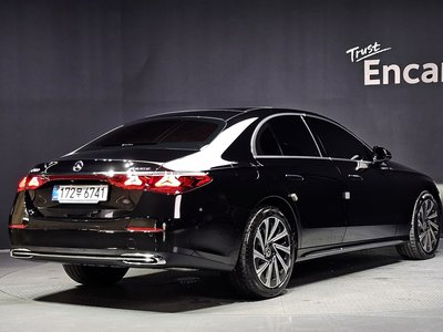 2026 Mercedes-BENZ E-CLASS photo 3