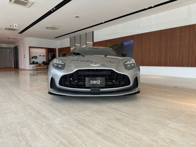 2026 Aston Martin DB12 照片 7