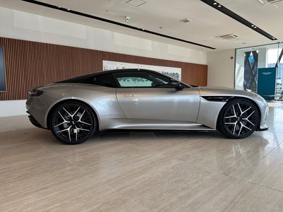 2026 Aston Martin DB12 照片 10