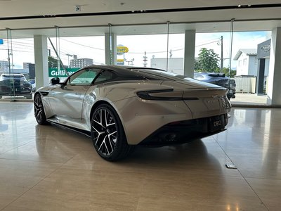 2026 Aston Martin DB12 照片 11
