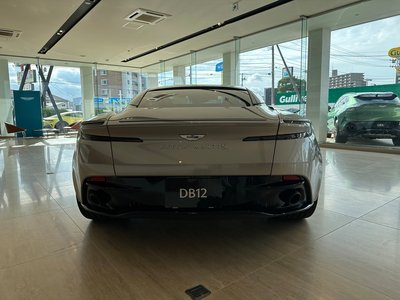 2026 Aston Martin DB12 照片 14