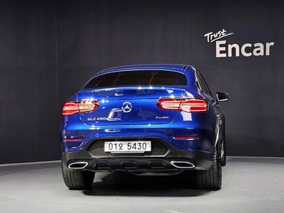 MERCEDES-BENZ GLC - 4