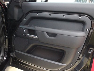 2026 LAND Rover DEFENDER — миниатюра 26