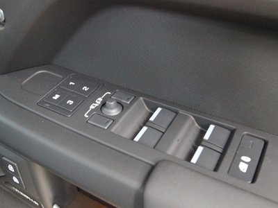 2026 LAND Rover DEFENDER — миниатюра 28