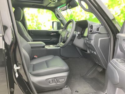 2025 Toyota LAND CRUISER 250 photo 4