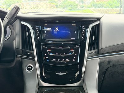 صورة مصغرة 27 لـ 2017 Cadillac ESCALADE