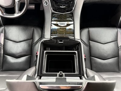 صورة مصغرة 32 لـ 2017 Cadillac ESCALADE