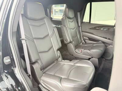 صورة مصغرة 49 لـ 2017 Cadillac ESCALADE
