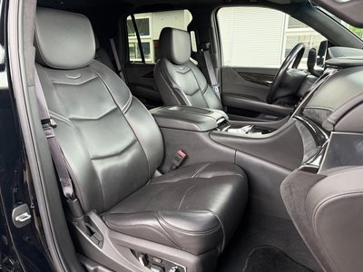 صورة مصغرة 37 لـ 2017 Cadillac ESCALADE
