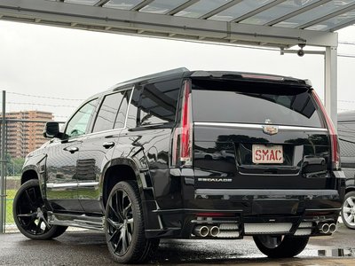 صورة 7 لـ 2017 Cadillac ESCALADE