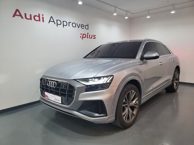AUDI Q8 - 1