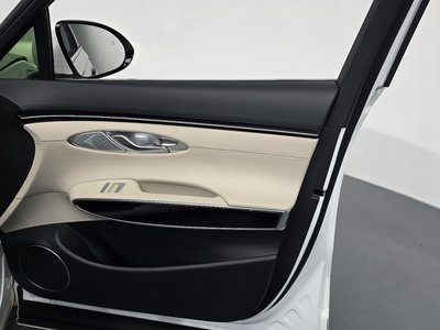 صورة مصغرة 14 لـ 2023 Genesis GV70