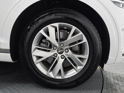 صورة 8 لـ 2023 Genesis GV70