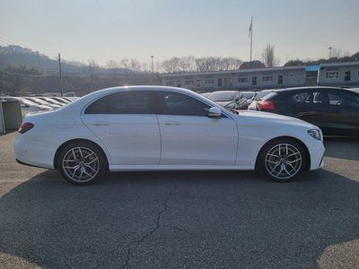 MERCEDES-BENZ E-CLASS - 5