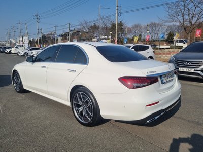 MERCEDES-BENZ E-CLASS - 3