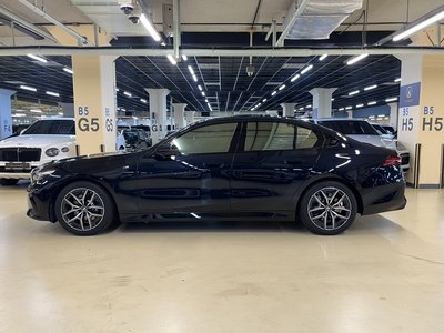 BMW 5 SERIES - 8