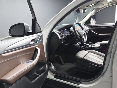 صورة 10 لـ 2023 BMW X3