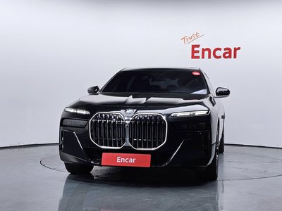 BMW 7 SERIES - 2