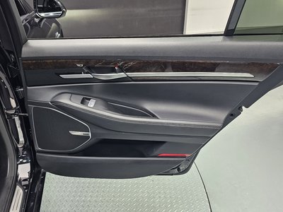 2020 Genesis G90 缩略图 15